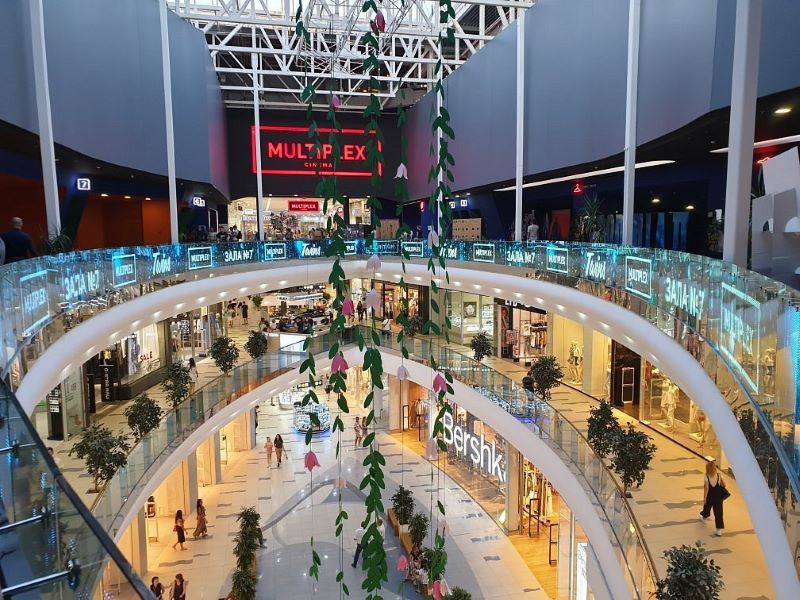 «Розумний» торговий центр: BMS для безпеки та залучення відвідувачів