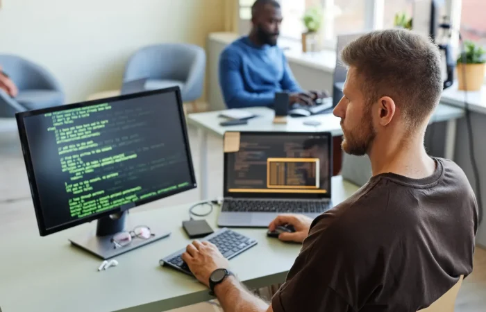 VisiSat та WorkPlace Tech Tool: інструменти для програмування контролерів